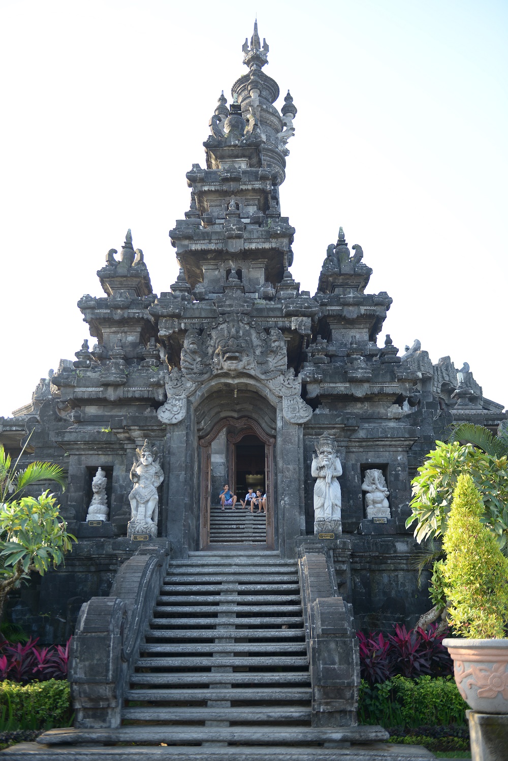 Indian Wedding in exotic Balinese Architecture