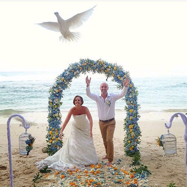 experience wedding in natural sand beach with us